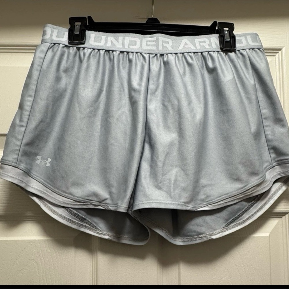 Under Armour Gray Athletic Shorts Lightweight Dolphin Cut